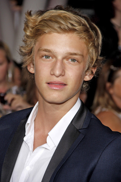 What Is Cody Simpson’s New Year’s Resolution? (@CodySimpson)