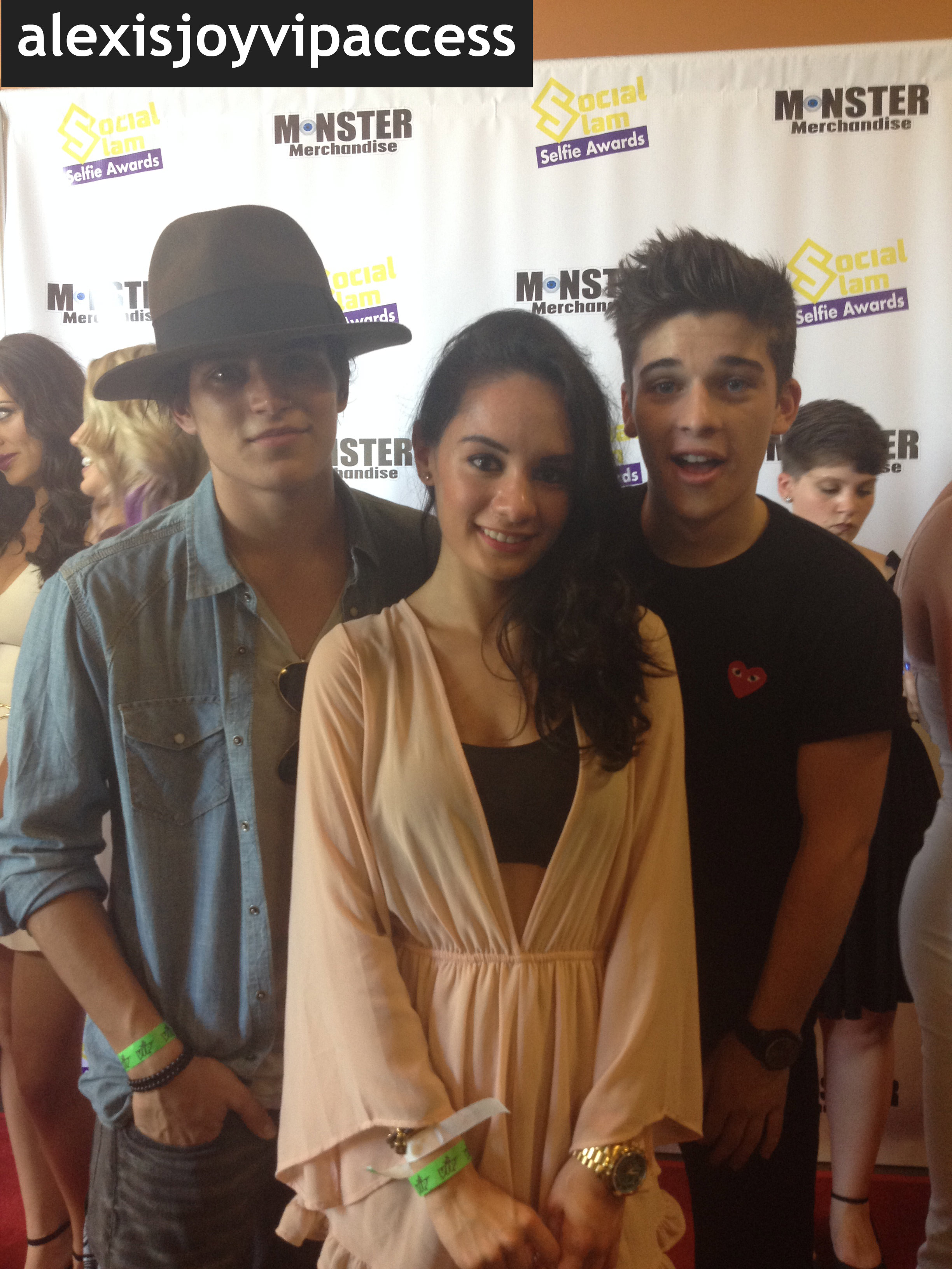 VIPAccessEXCLUSIVE: Eric Unger And Sean O’Donnell Interview With Alexisjoyvipaccess At The Social Slam Selfie Awards!