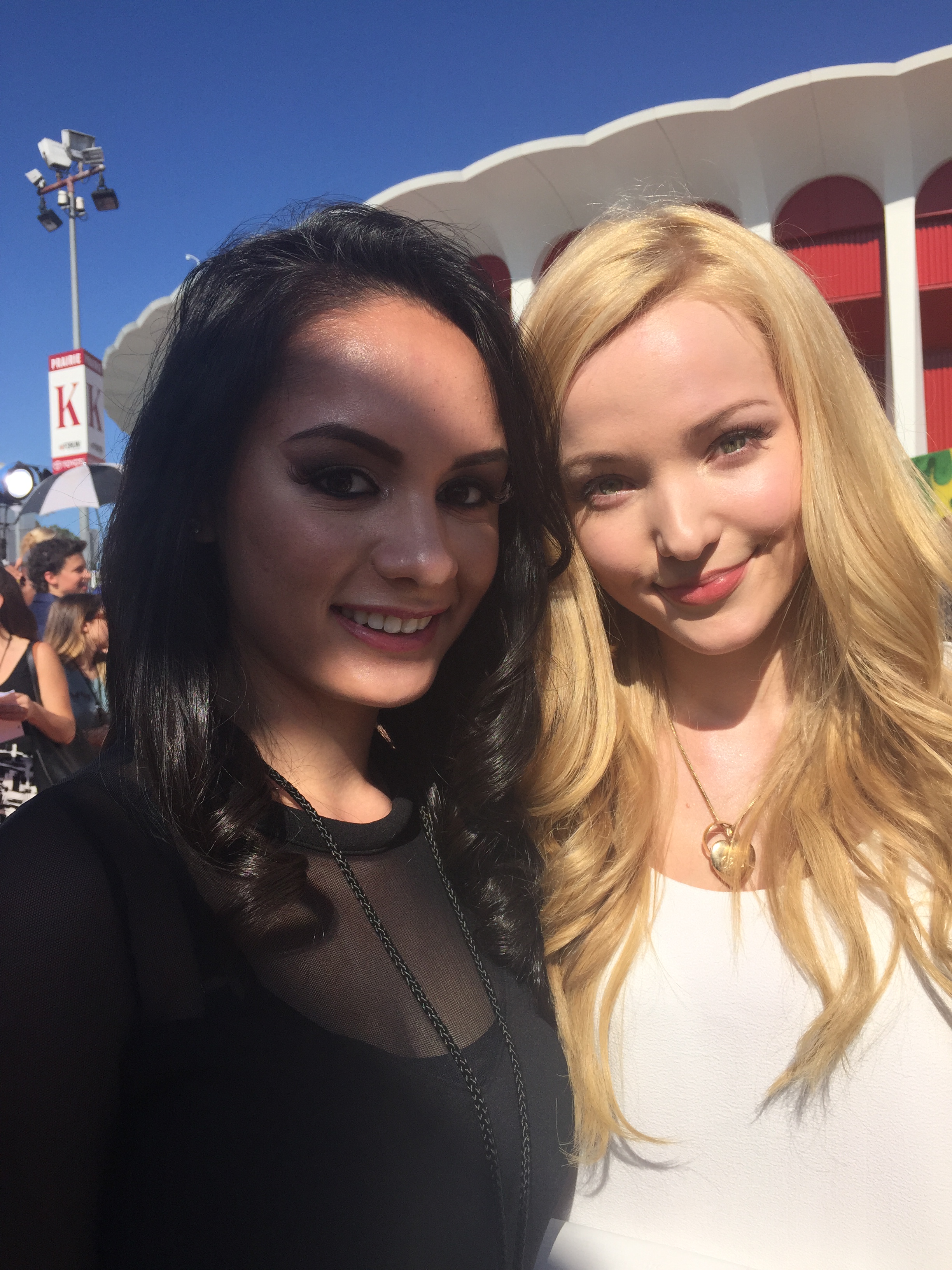 VIPAccessEXCLUSIVE: Consummate Actress Dove Cameron Interview With Alexisjoyvipaccess At The Nickelodeon Kids’ Choice Awards!