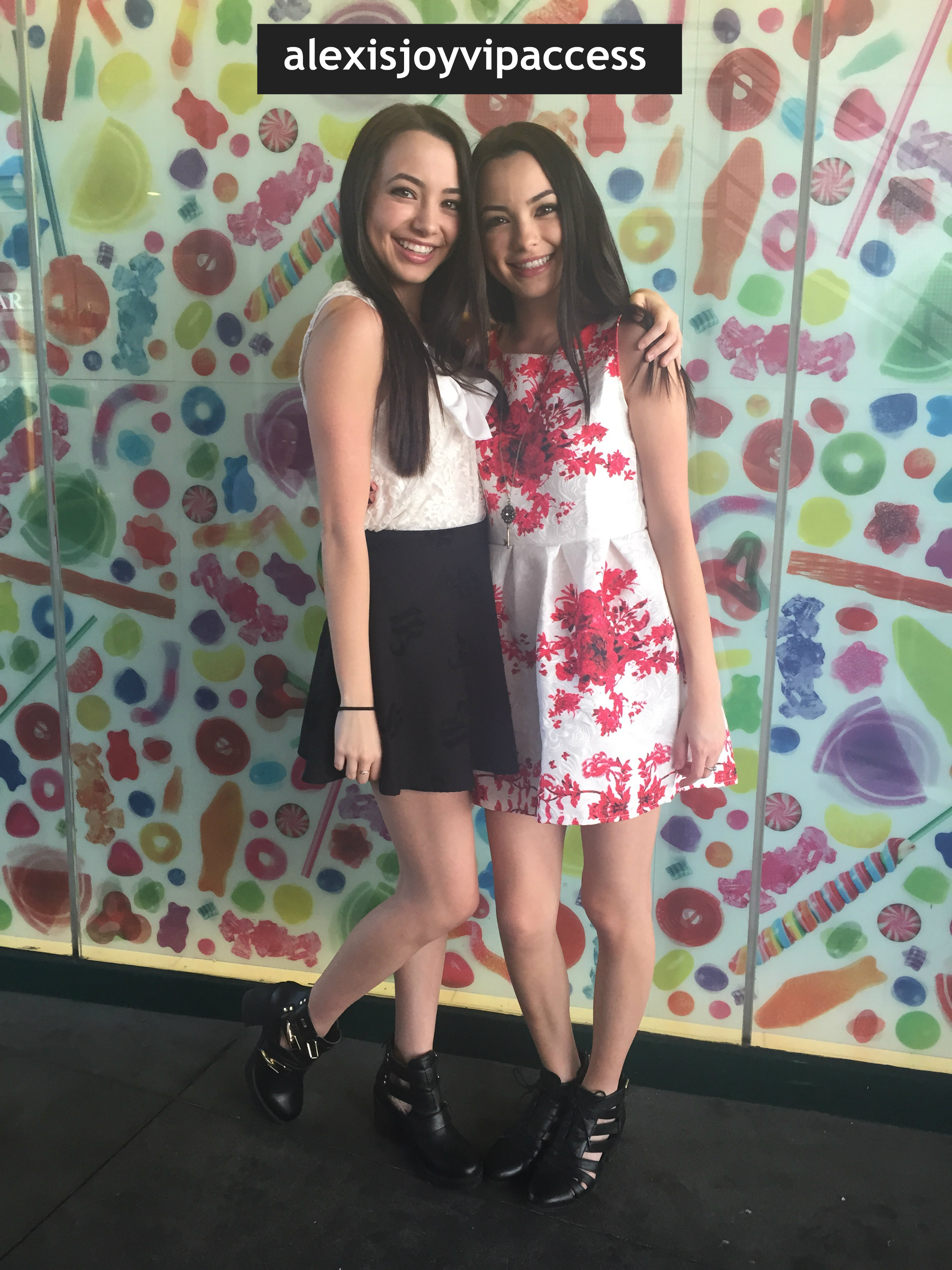 Tweet Bek actrice VIPAccessEXCLUSIVE: The Extraordinary Merrell Twins Updated Interview With  Alexisjoyvipaccess In Los Angeles! - ALEXISJOYVIPACCESS