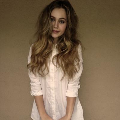 Article: Guess Which “Bella And The Bulldogs” Star Just Got Her License! Find Out Here!