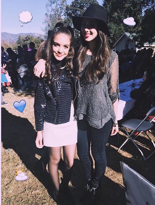 Article: Kira Kosarin Looks Fabulous At The Camp Ronald McDonald Holiday Carnival!