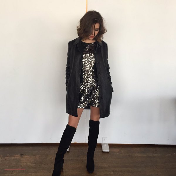 Article: Olivia Stuck Looked Flawless On Set Of Her Photo-shoot With LVLTen Magazine!