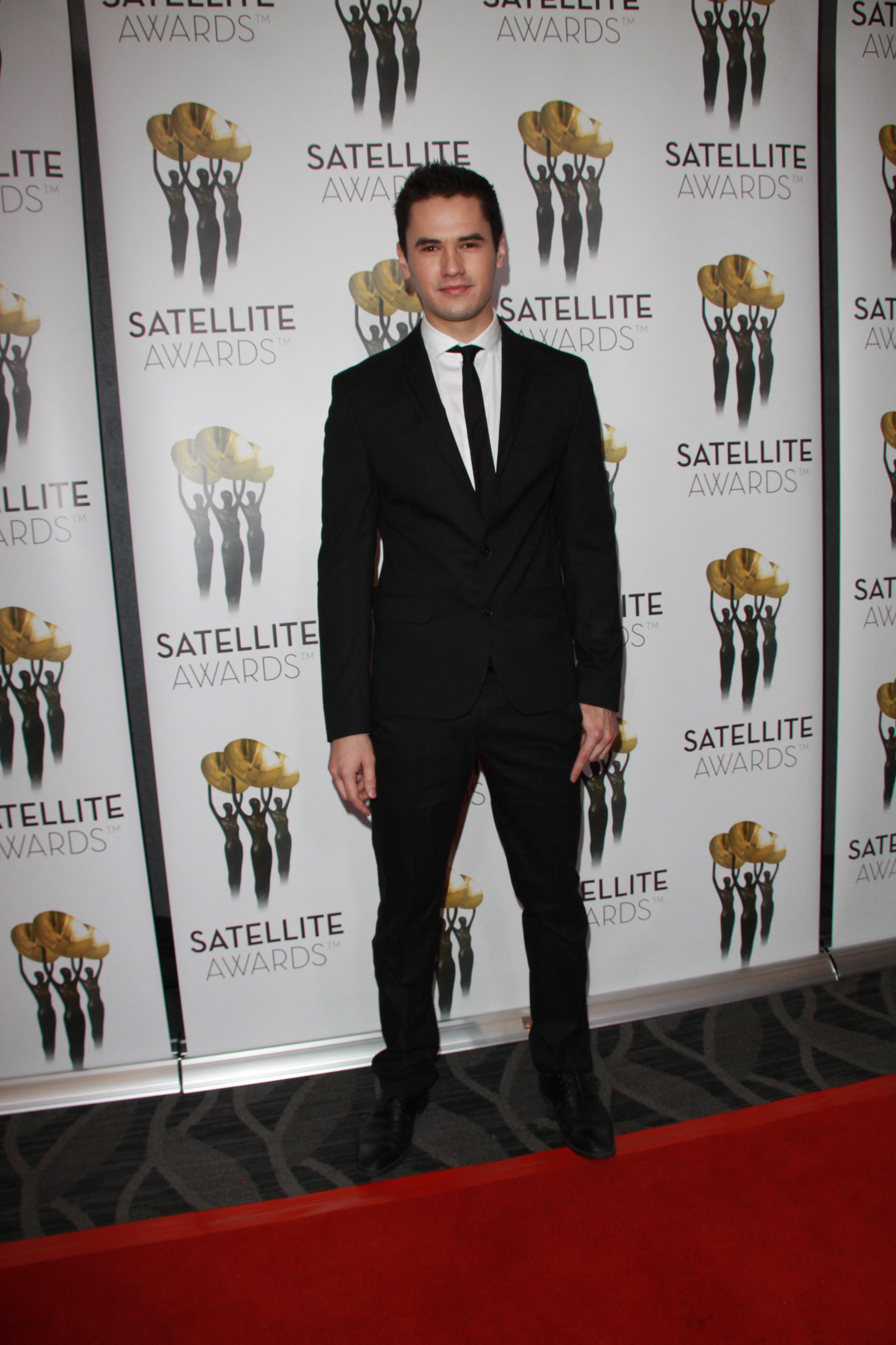 Article: Monty Geer Was Dressed To The Nines At The 20th Annual Satellite Awards Gala!