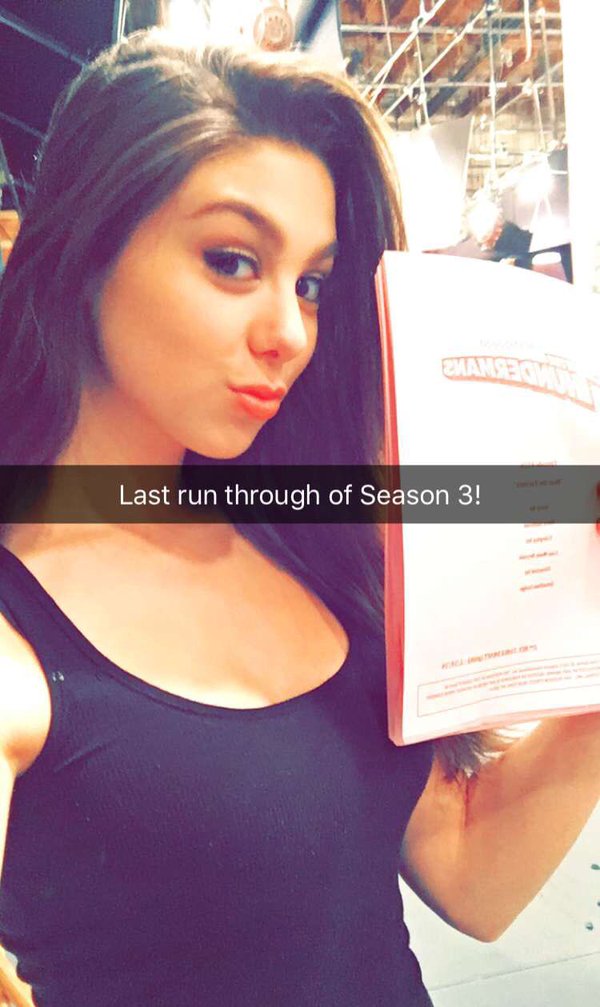 Article: Kira Kosarin Shares Photos On Set Filming The Last Episode Of Season 3 Of “The Thundermans” And It Gives Us The Feels!