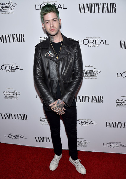 Article: Travis Mills Looked Effortlessly Cool At The Vanity Fair And L’Oreal Paris DJ Night! (@TravisMills)