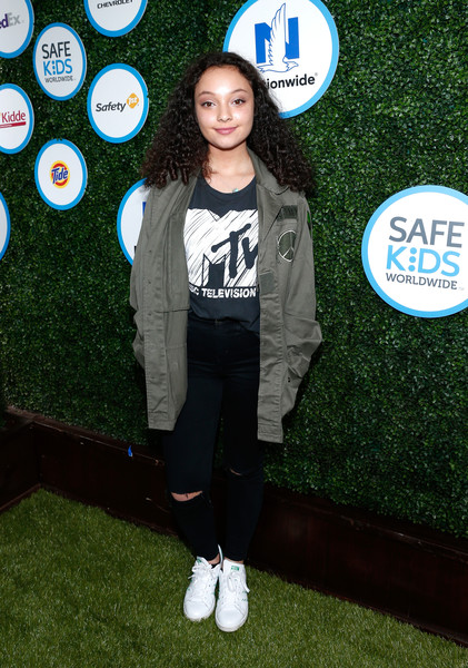 Article: Kayla Maisonet Rocks An Awesome MTV Vintage Tee At The Safe Kids Day Event!