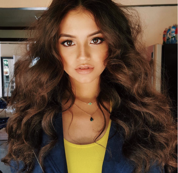 Article: Isabela Moner Looks So Flawless On Set Of Her Photo-shoot And She Is #HairGoals!