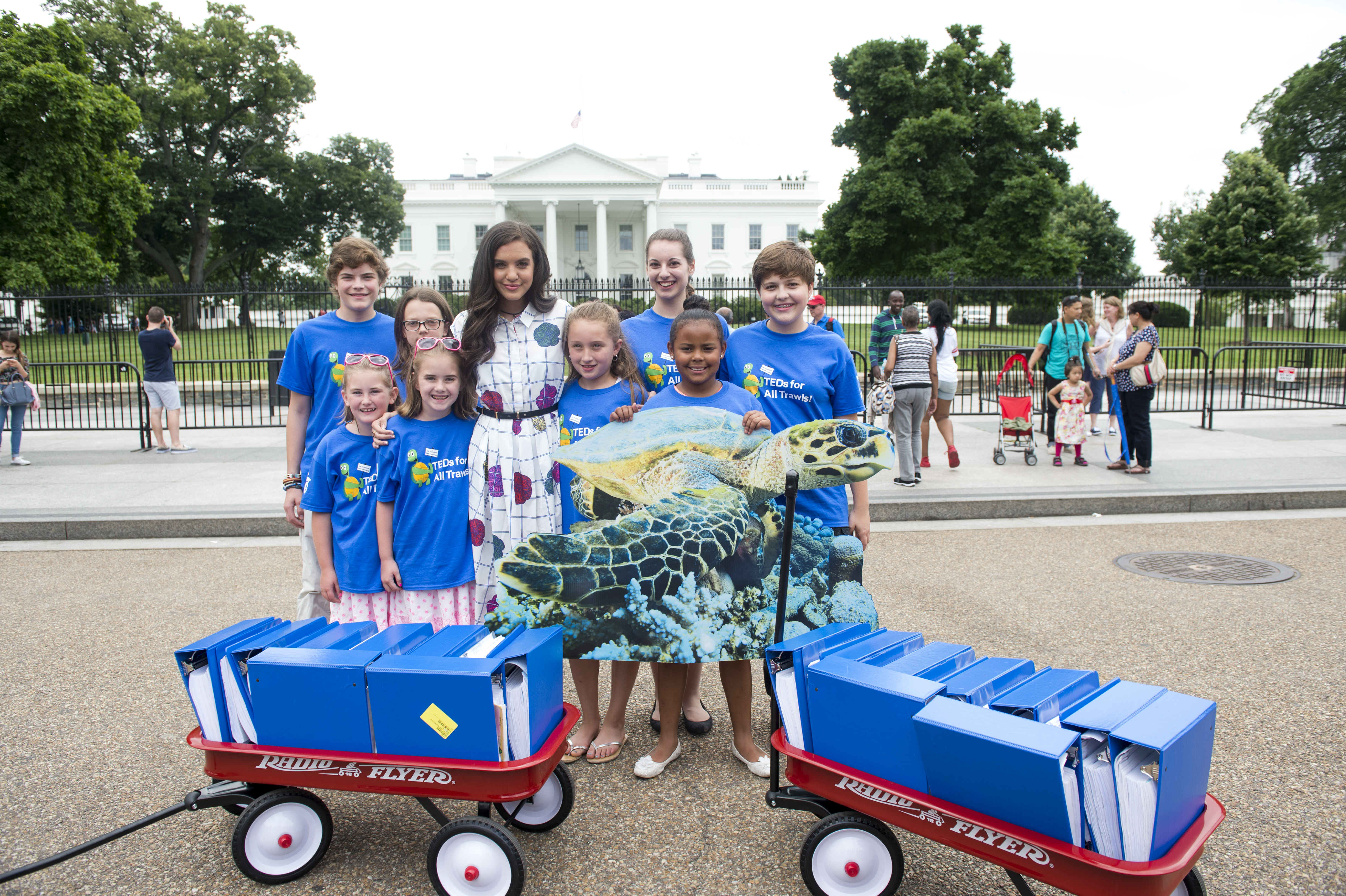 Article: Lilimar Joins Oceana And One More Generation To Deliver Over 12,500 Letters To President Obama To Save Endangered Sea Turtles!