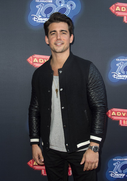 Article: John DeLuca Looked So Amazing At The Premiere Of Disney Channel’s Adventures In Babysitting!