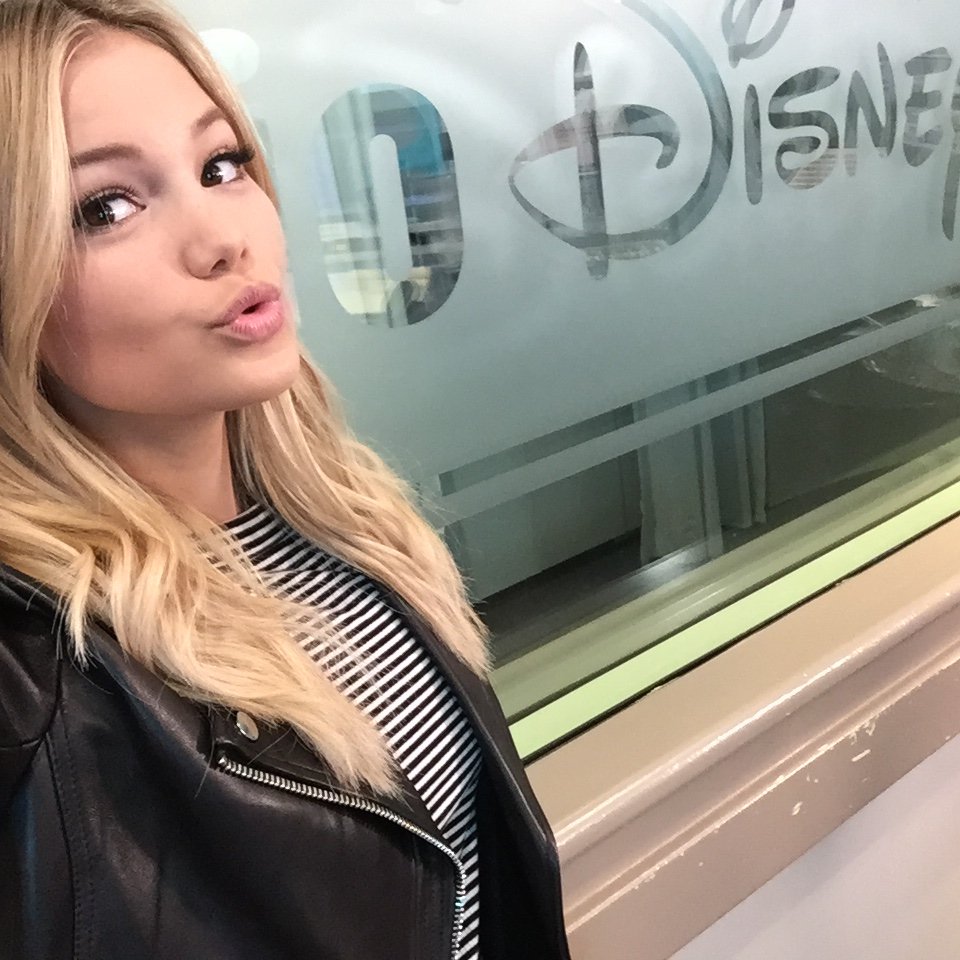 Article: Join Olivia Holt On Tour With Her New Radio Disney Show “Tour Diary” Starting 7/7!