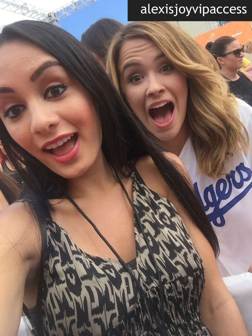 VIPAccessEXCLUSIVE: Sixx Orange Updated Interview With Alexisjoyvipaccess At The 2016 Nickelodeon Kids’ Choice Sports!