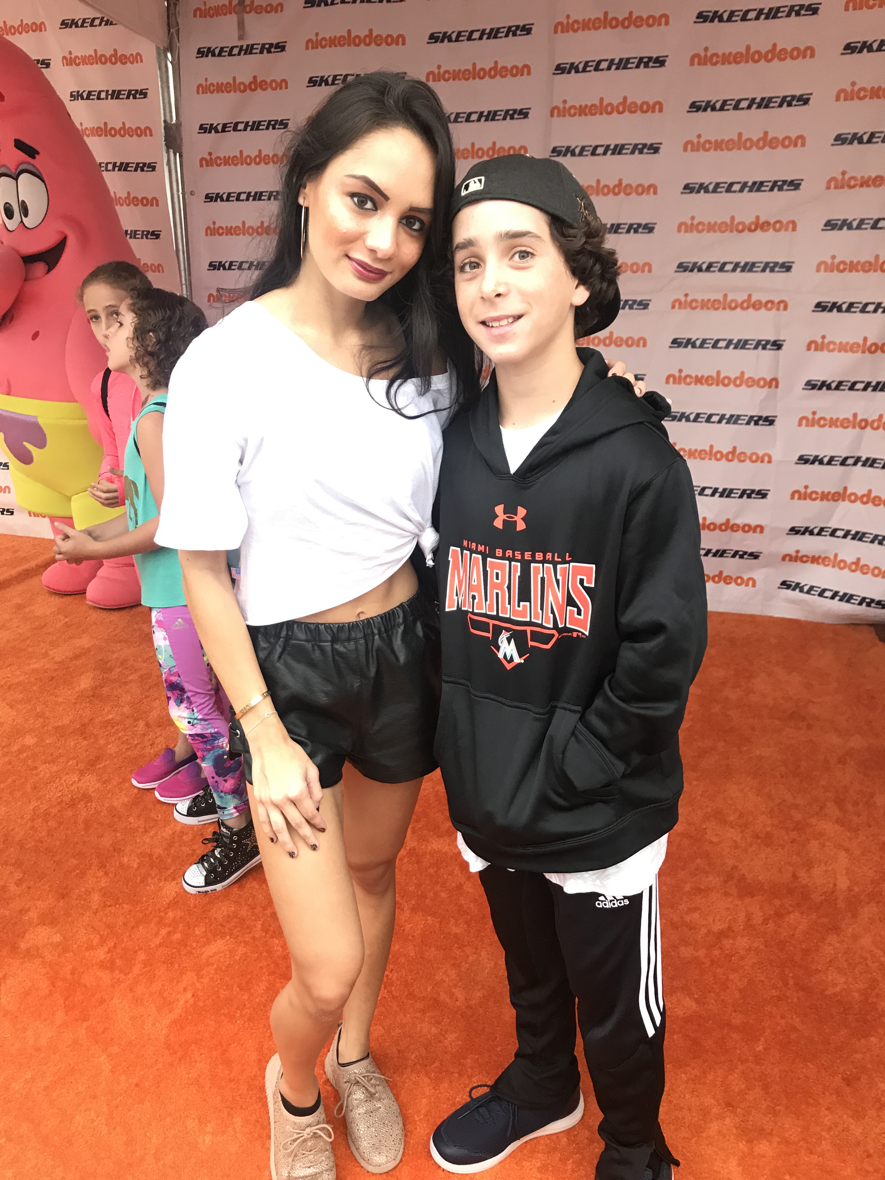 VIPAccessEXCLUSIVE: Jason Drucker Interview With Alexisjoyvipaccess At The 2017 Skechers Pier To Pier Walk!