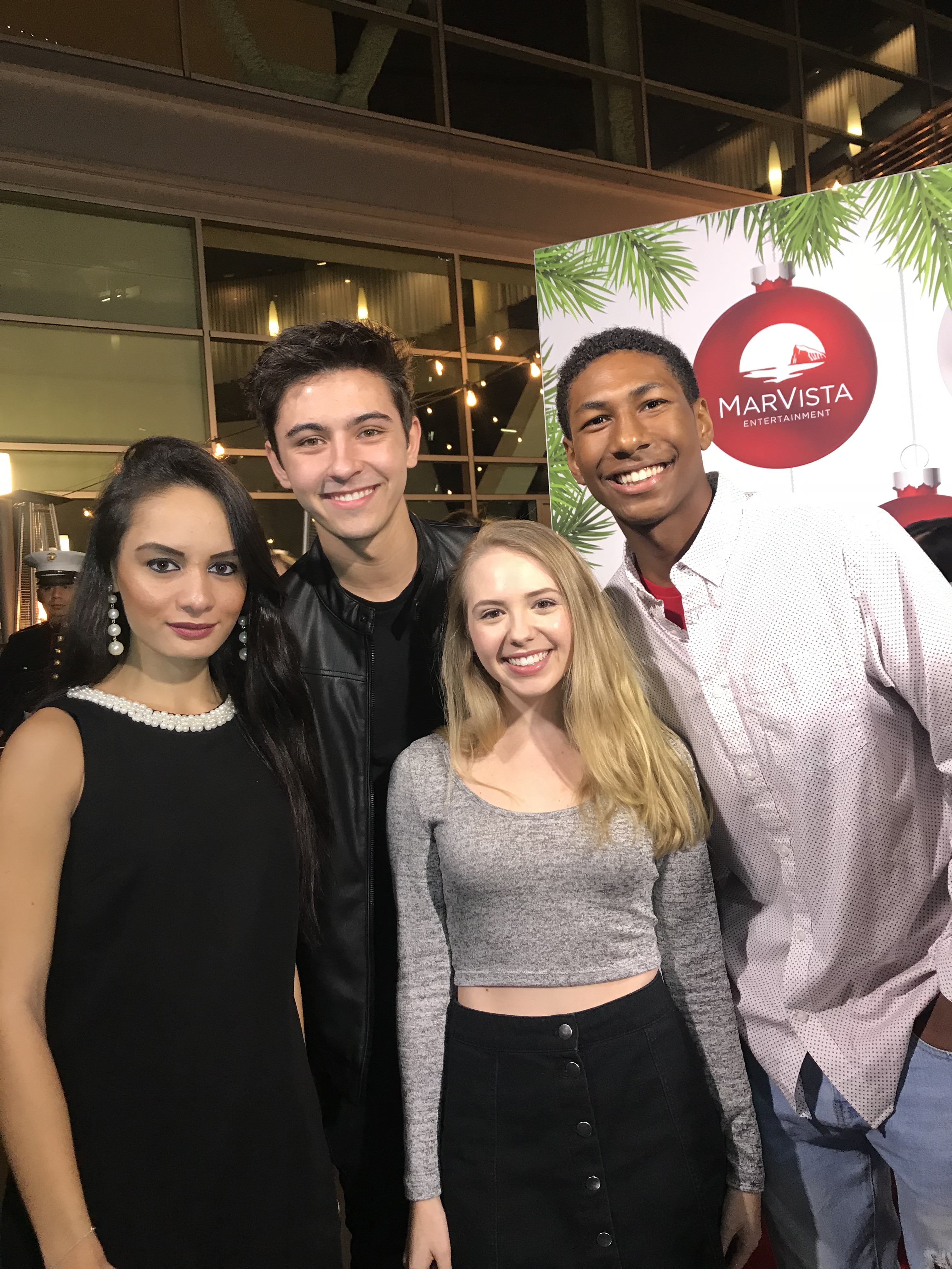 VIPAccessEXCLUSIVE: Armani Barrett, Nicole Nelson And Kyson Facer Interview With Alexisjoyvipaccess At The Premiere Of Nickelodeon’s “Tiny Christmas!”