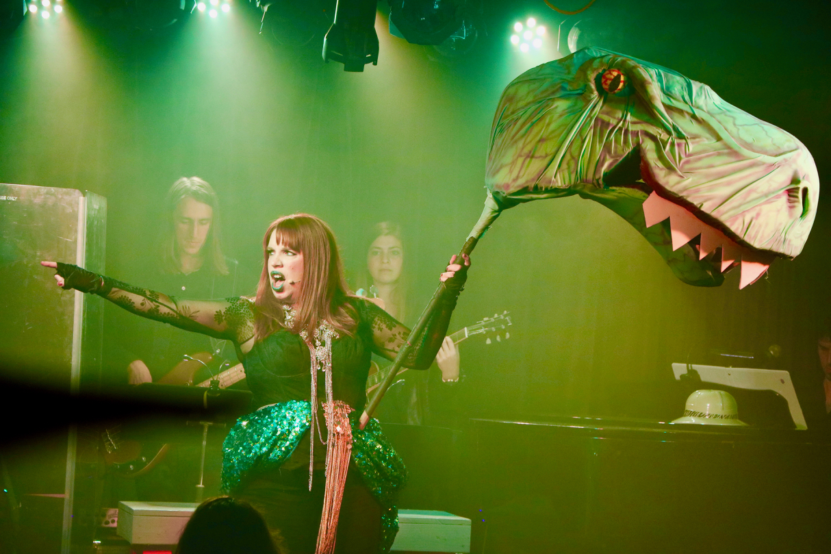 VIPAccessEXCLUSIVE: RAWR! You’re Not Going To Want To Miss Kate Pazakis’ Best Unauthorized Musical Parody Yet – UMPO: “Jurassic Park” At The Rockwell Table & Stage Through 4/28!