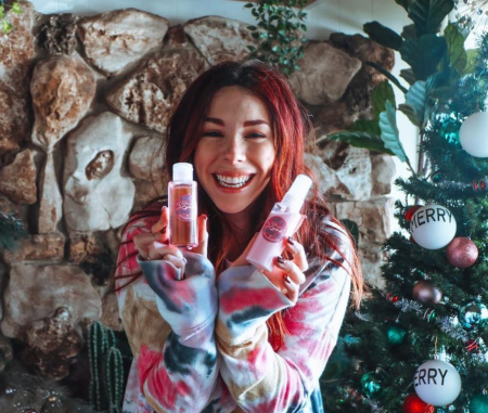 Article: Celebrate The Most Wonderful Time Of The Year With Breaking The Chains Foundation And Jillian Rose Reed’s How To Love Yourselfie Holiday Stocking Stuffers – Get More Details Here!