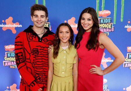 VIPAccessEXCLUSIVE: Kira Kosarin, Jack Griffo, And Maya Le Clark Talk About Working On “The Thundermans Return” In Their Interview With AlexisJoyVIPAccess At The 2024 Nickelodeon Kids’ Choice Awards!