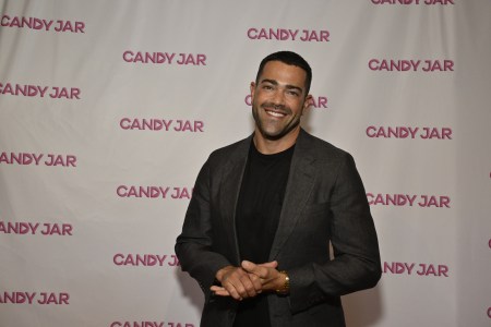 VIPAccessEXCLUSIVE: Jesse Metcalfe Hosts CandyJar’s Outstanding Homecoming-Themed Premiere For “Keily: Homecoming Dweeb” — Recap Here!